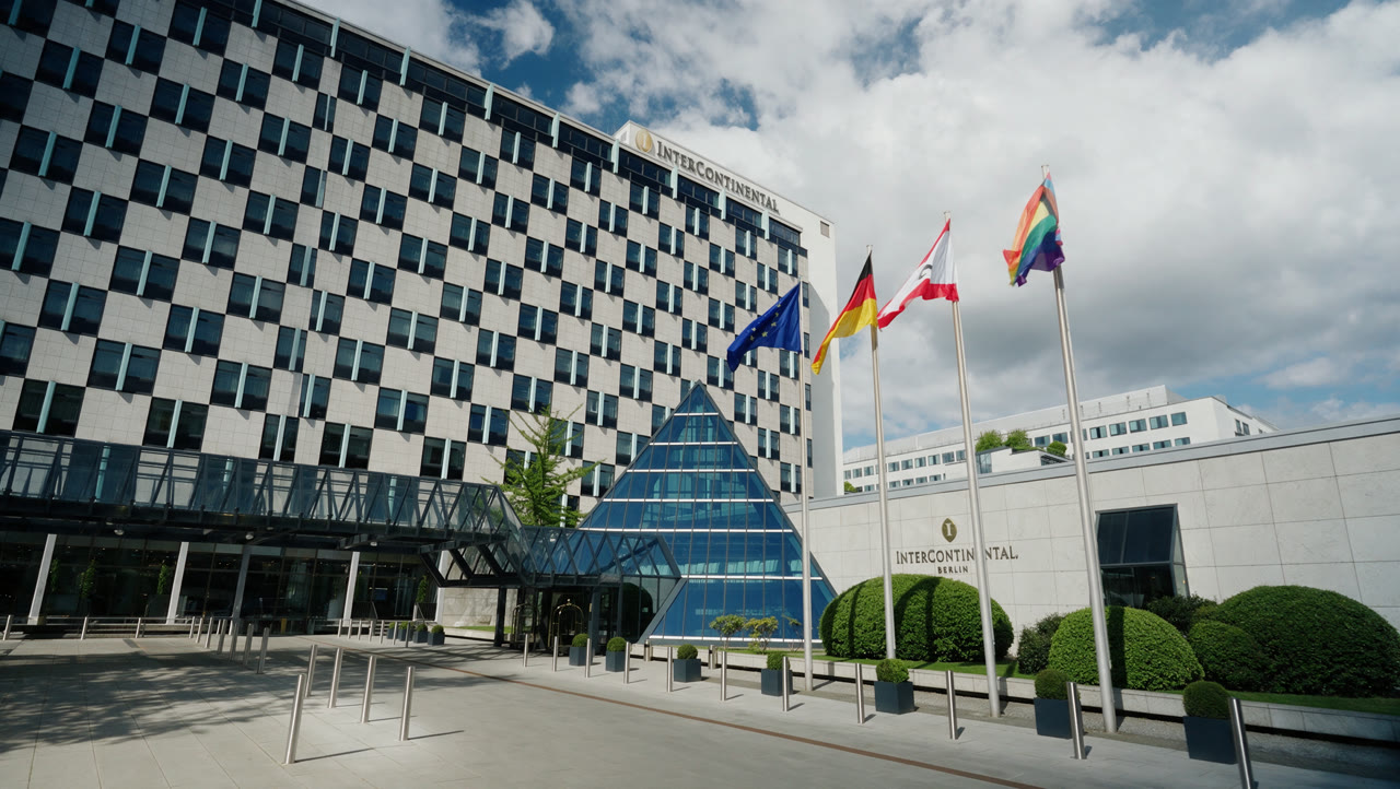 INTERCONTINENTAL BERLIN - Live-Action